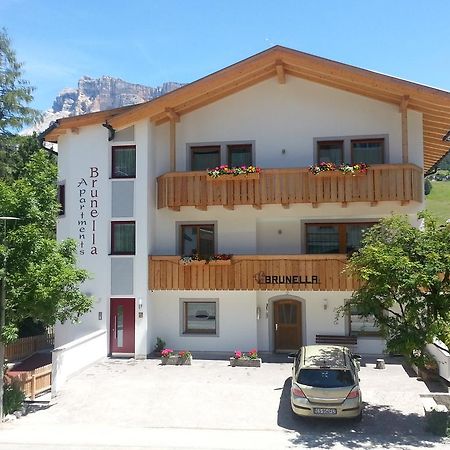 Apartments Brunella ลาวิลลา ภายนอก รูปภาพ